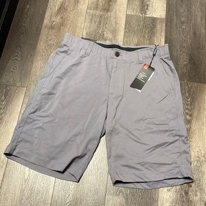Men’s under armour golf shorts
